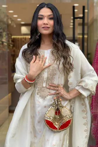 Off white pure viscose jacquard heavy thread embroidery with jacquard work kurta pant set