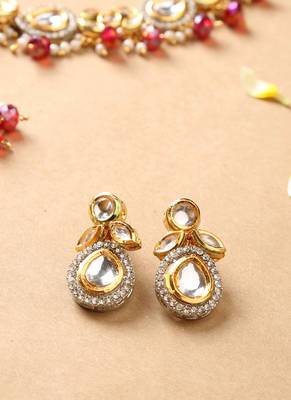 Multicolored Kundan Necklace Set with Earrings and Maang Tikka 9