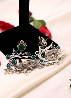 Bird Carved Earrings With Green Stone 9