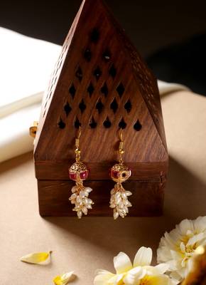Invisible Necklace Set with Ball Accents and Pearl Danglers 8