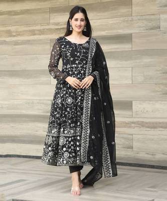BALCK Georgette PARTY WEAR SUIT SET  1