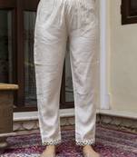 Trendmalls Off-White Chanderi Floral Embroidery Salwar Suit Kurta Pant with Dupatta Set