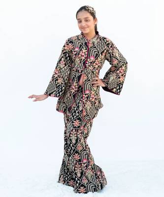 Black embroidered jacket & pant set 4