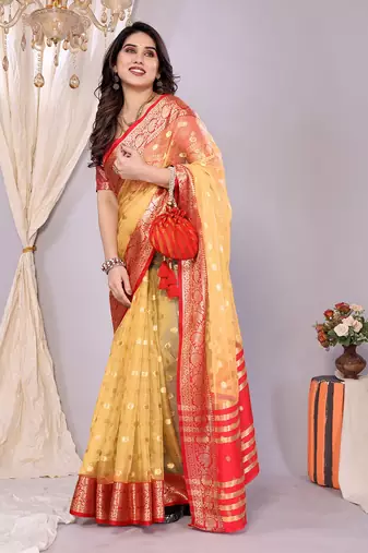 Gold wovenkanchipuram art silk handloom saree with blouse