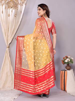 Gold wovenkanchipuram art silk handloom saree with blouse 3
