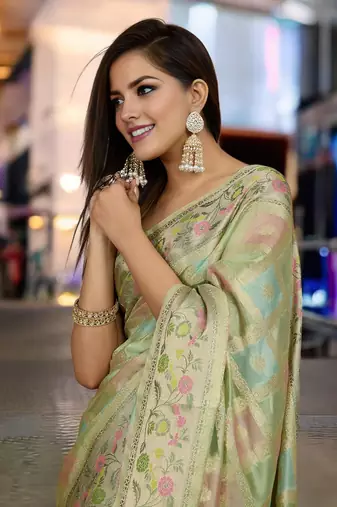 pista organza zari woven saree with unstitched blouse piece