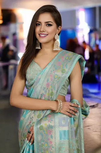 sky blue organza zari woven saree with unstitched blouse piece