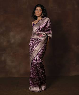Purple hand woven banarsi silk brocade saree with running blouse 4