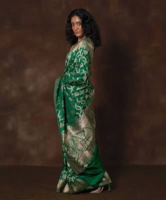 Green hand woven banarsi silk brocade saree with running blouse 2