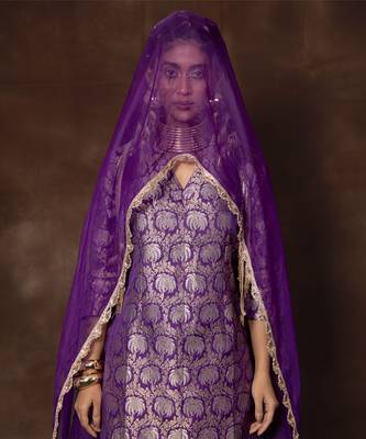 Purple banarsi brocade silk kurta with gharara and organza duppatta 4