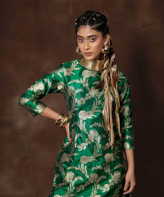 Green banarsi brocade silk kurta set 2