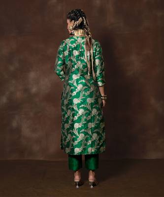 Green banarsi brocade silk kurta set 3