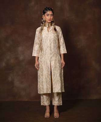 White banarsi brocade silk kurta set 1