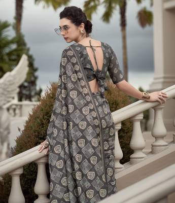 Women's grey silk blend printed saree with unstitched blouse piece 2