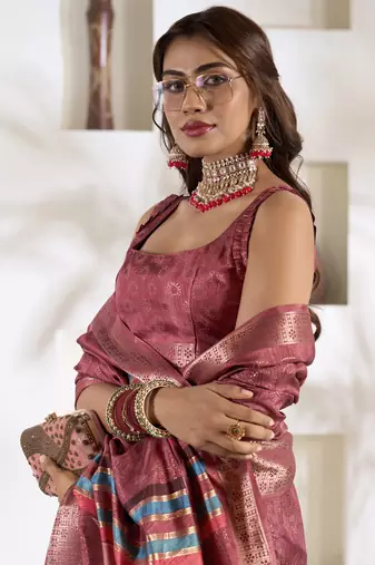 maroon silk blend woven saree with unstitched blouse piece