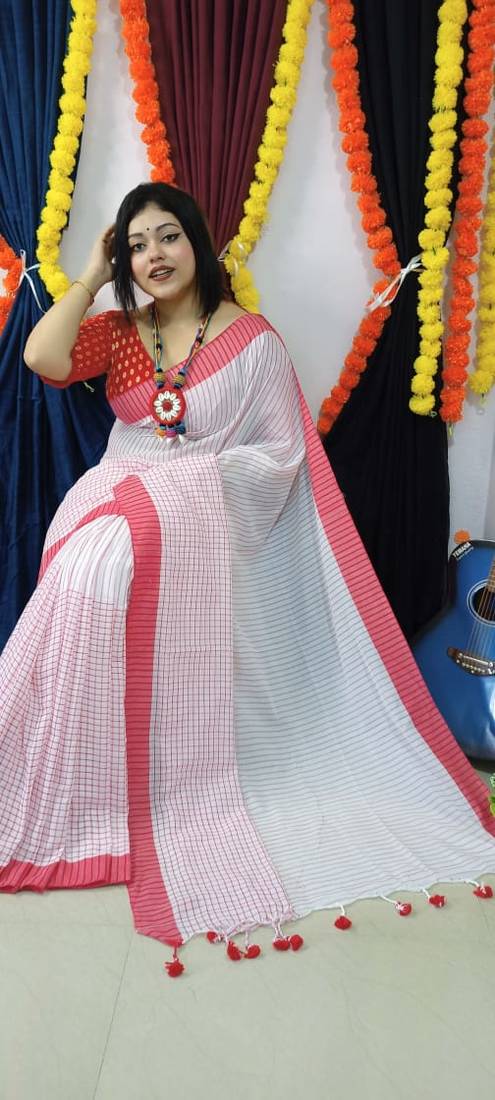 White Handloom Cotton Check Saree With Blouse Piece