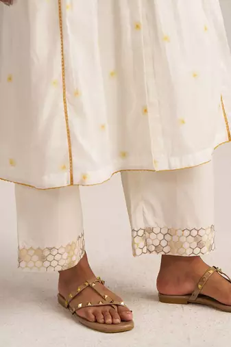 Cream honey bees co-ord set
