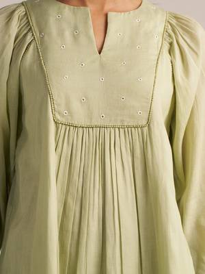 Sage green embroidered co-ord set 3