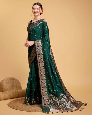 Green soft litchi art banarasi silk saree 4