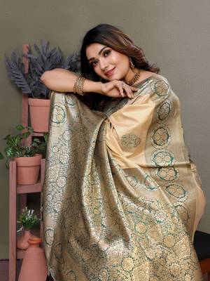 Green viscoseart banarasi silk saree 4