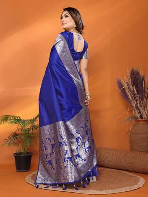 Blue soft litchi art banarasi silk saree 3