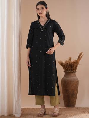 Straight fit cotton kurta in woven zari fabric with zari embroidery and handwork. 1