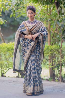 Offwhite maheshwari silk blend saree with blue prints 2