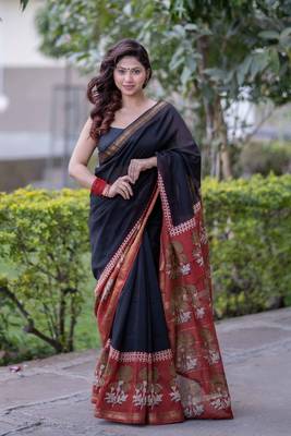 Black maheshwari silk blend saree with red border and pallu 3