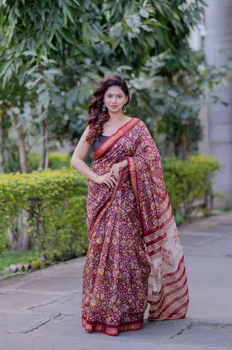 Red maheshwari silk blend floral saree with white pallu