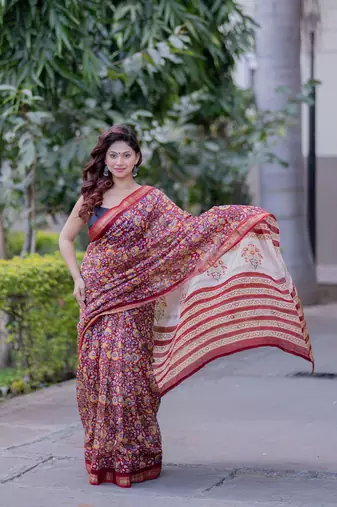 Red maheshwari silk blend floral saree with white pallu