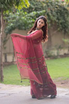 Maroon kota doria saree with ajrakh border and zig zag on pallu 5