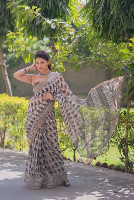 Cream kota doria saree with black buti print 3