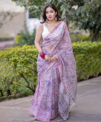 Light pink kota doria saree with floral print 1