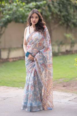 Blue kota doria saree with red and cream floral print 3