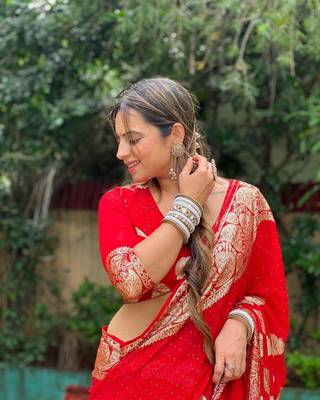 Red Viscose Georgette Golden Zari Jacquard Weaving Saree With Running Blouse 2
