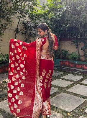 Red Viscose Georgette Golden Zari Jacquard Weaving Saree With Running Blouse 5