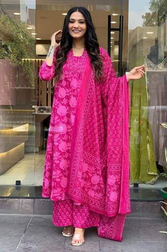 Floral Printed Knee Length Rayon Kurta Set With Dupatta 