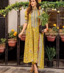 Floral Printed Knee Length Rayon Kurta Set With Printed Dupatta
