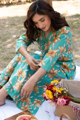 Floral Printed Kurta And pant Set 5