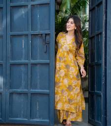 Floral Printed Knee Length Rayon Kurta Set