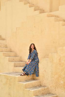 Women's Knee Length Foral Printed Kurta Set 5