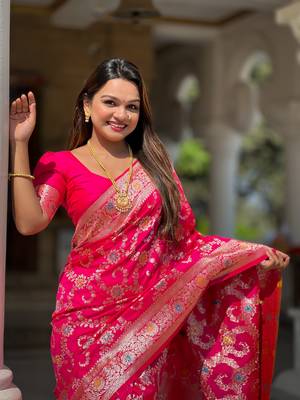 Rani pink meenakari banarasi zari saree with unstitched blouse piece 4