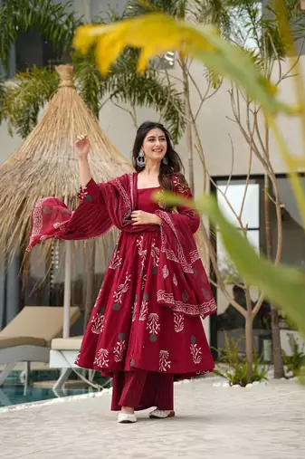 MAROON Maslin Fabric digital print work ANARKALI SUIT SET 