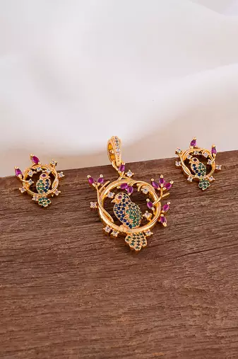  pendant and earrings set one gram gold