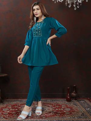 Teal blue handwork cotton co-ord set with two pocket 1