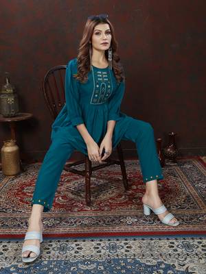 Teal blue handwork cotton co-ord set with two pocket 3