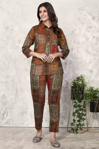 Brown printed riyon co-ord set with two pocket
