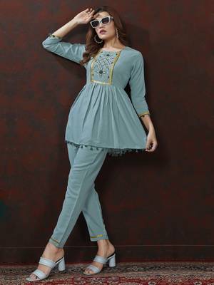 Sky blue handwork cotton co-ord set with two pocket 2