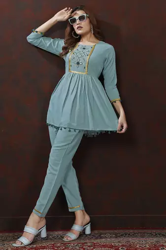 Sky blue handwork cotton co-ord set with two pocket