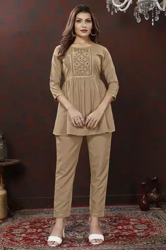 Light coffee handwork cotton co-ord set with two pocket